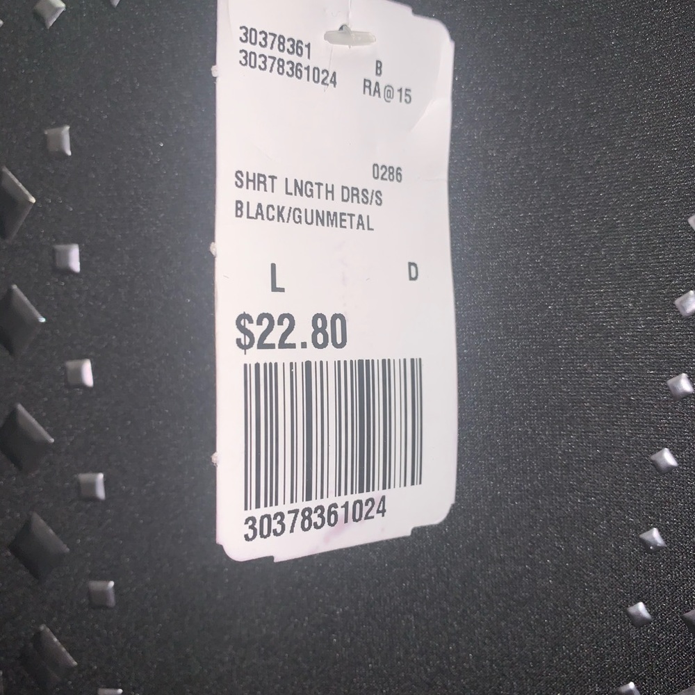 Must bundle all items under $10 - Picture 4 of 9
